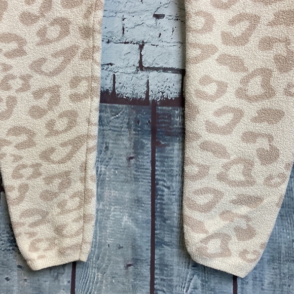 Barefoot Dreams Leggings CozyChic Ultra Lite Leopard Cream-Stone Loungewear Cozy - Picture 8 of 15